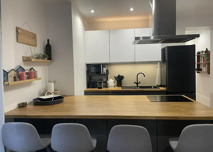 3 Pieces Avec Terrasse Arboree Апартаменты *